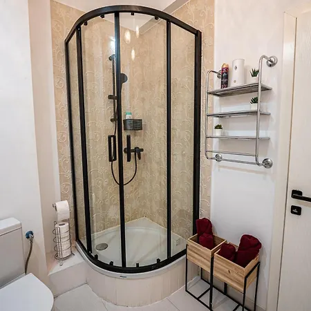 Cozy Two Room Apartment - Heart Of The City - Victoriei 2, Old Town Bucharest Exterior photo