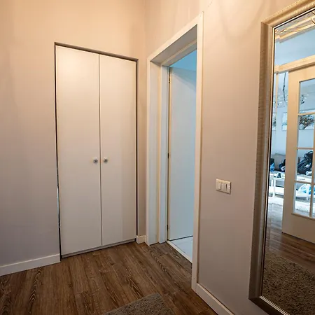 Cozy Two Room Apartment - Heart Of The City - Victoriei 2, Old Town Bucharest Exterior photo