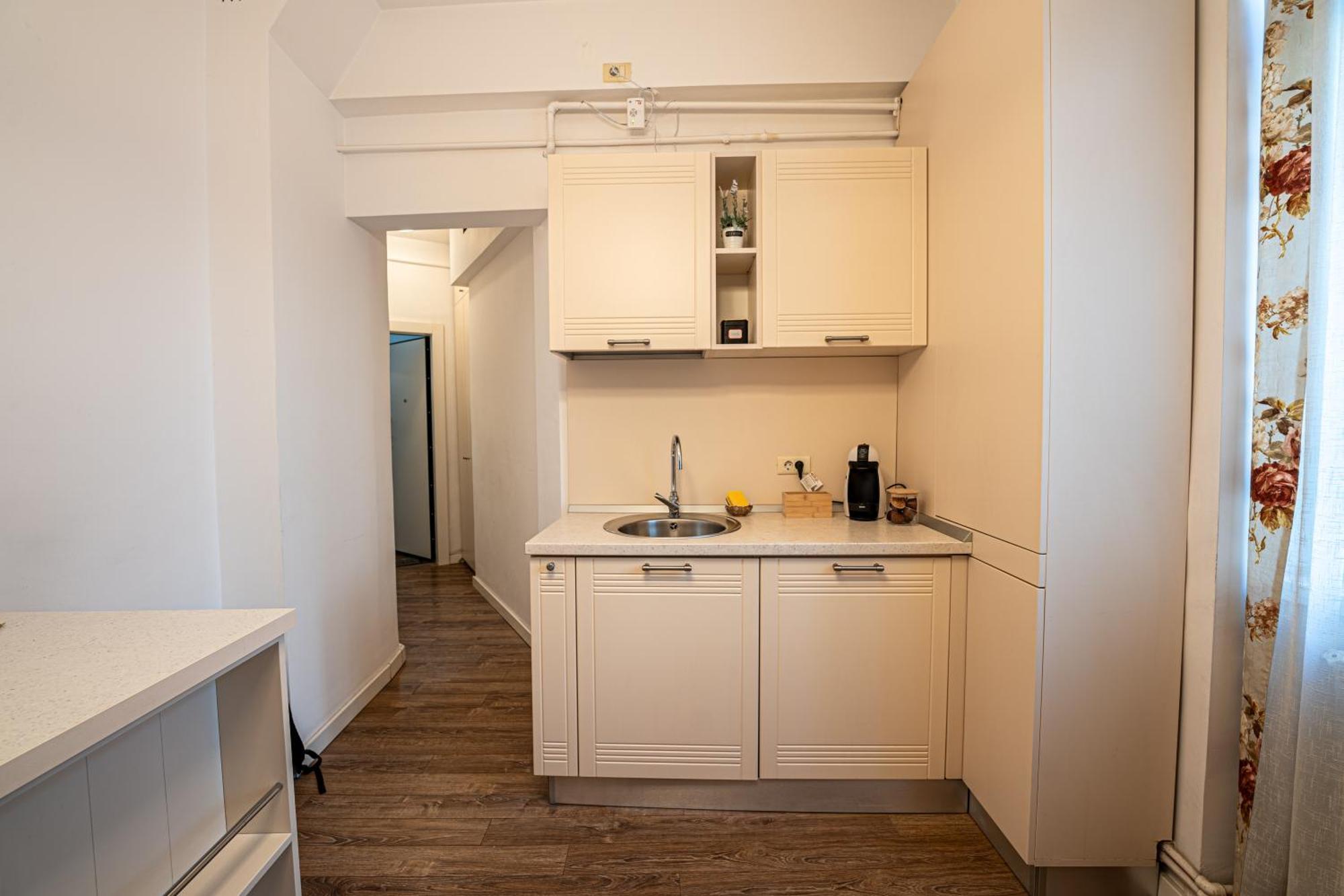 Apartment Cozy Two - Heart Of The - Victoriei 2, Old Town Bukarest